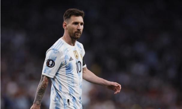 电池板块暴涨！纯电大三排SUV登顶，新能源要变天了？